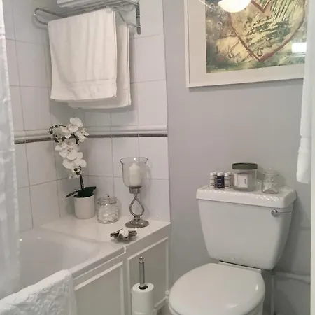 Fabulous In Historic House In * St Aubin