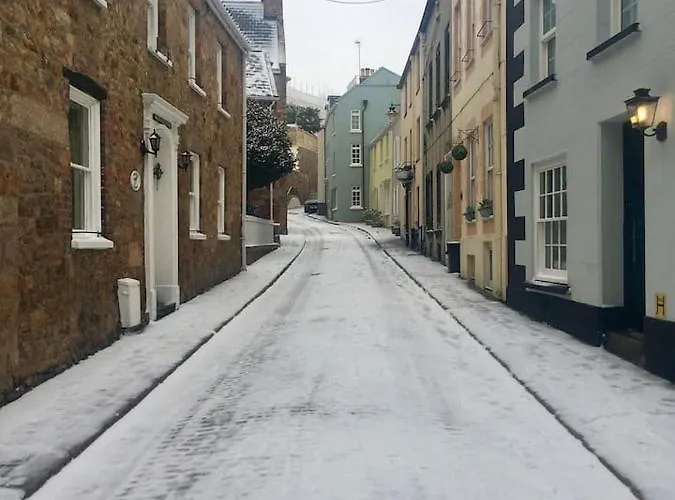 Fabulous In Historic House In Apartment St Aubin