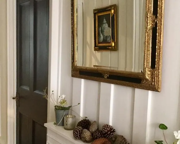 Fabulous In Historic House In Apartment St Aubin