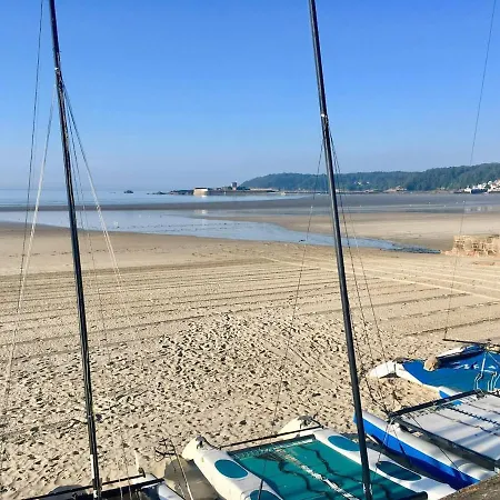 Апартаменты Fabulous In Historic House In