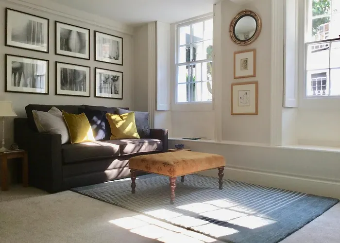 Fabulous In Historic House In Lejlighed St Aubin